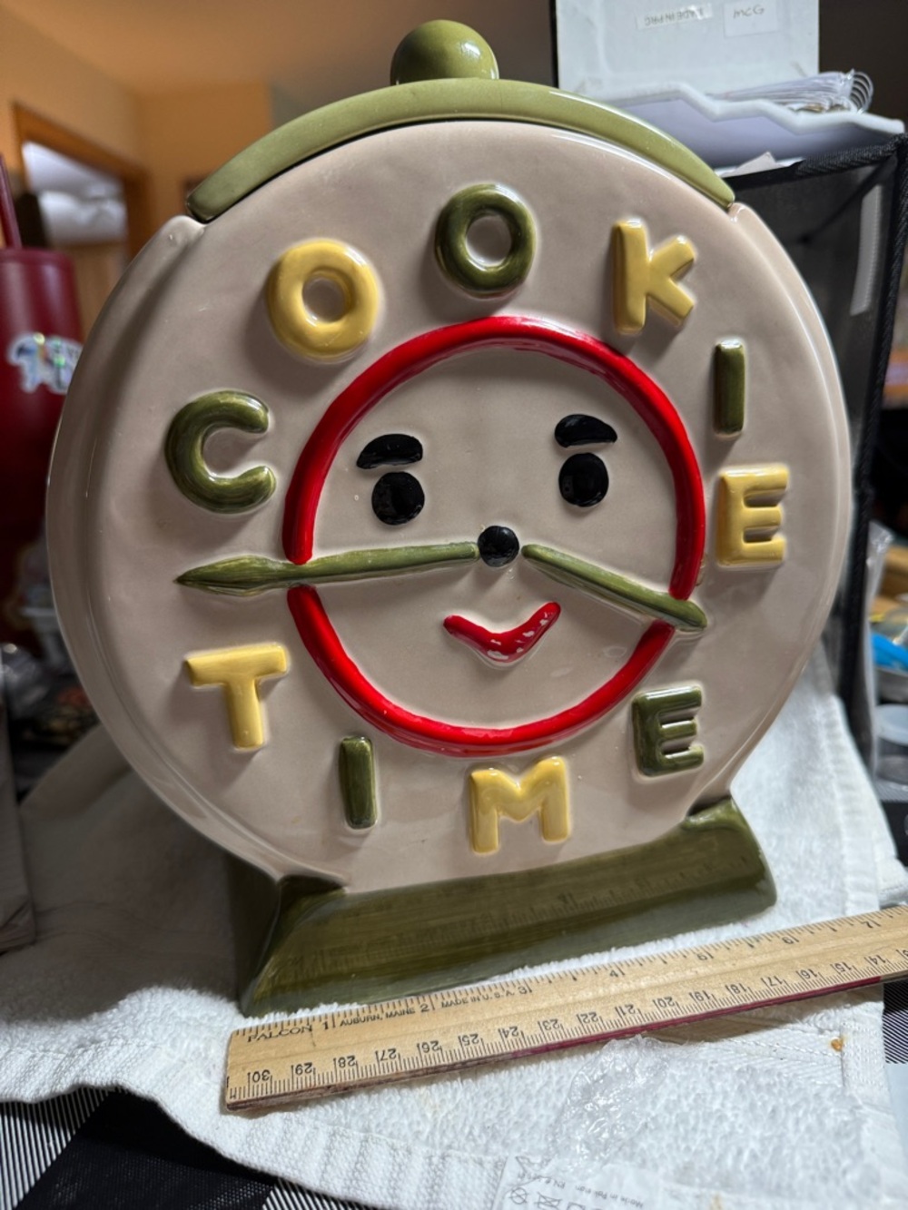 Jonah Ceramic Cookie Jar - Classic click face